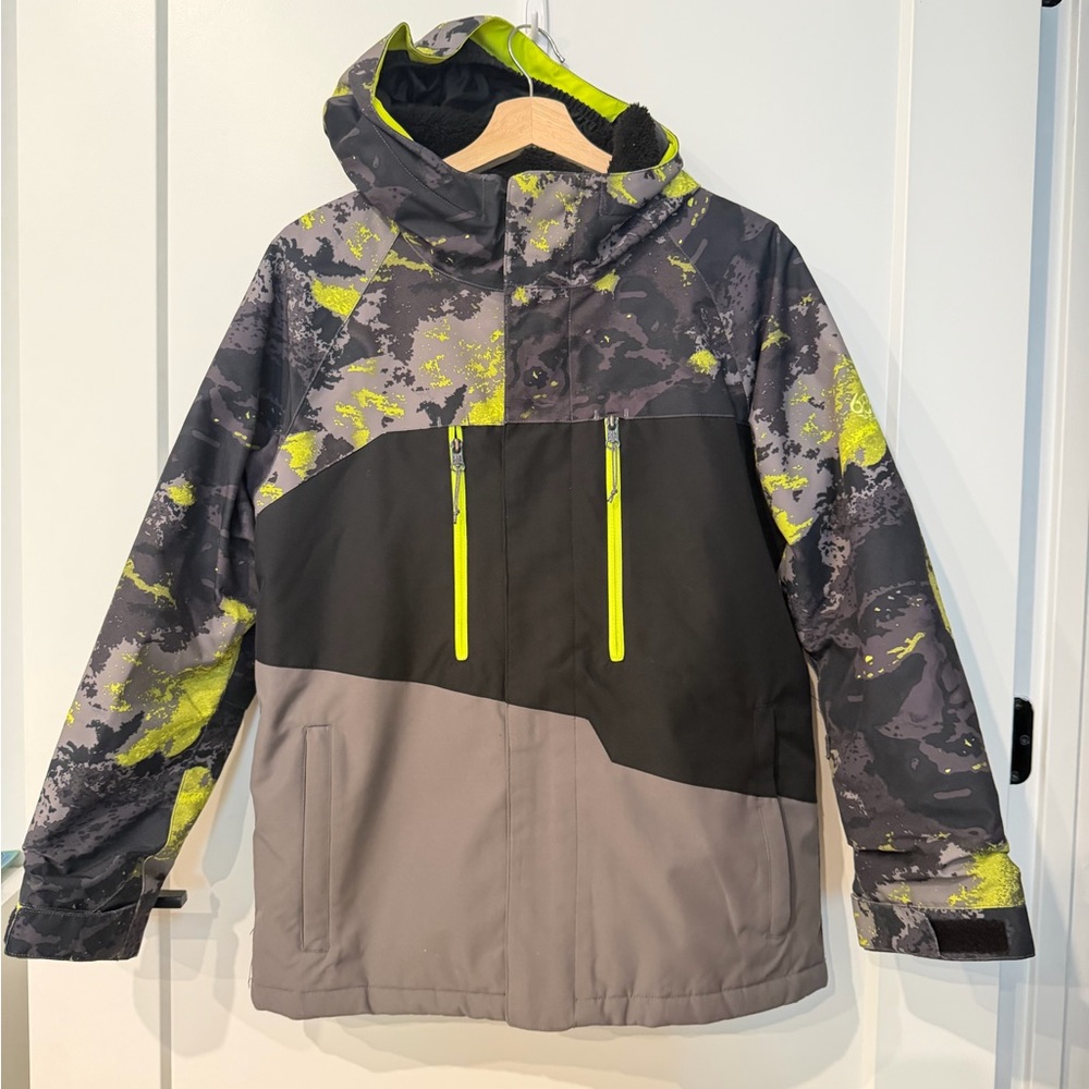 686 Kids Camo Puffer Jacket with Neon Accents